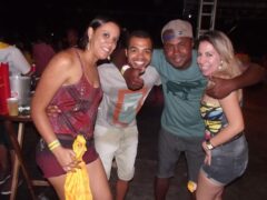 Oktober 10 Anos